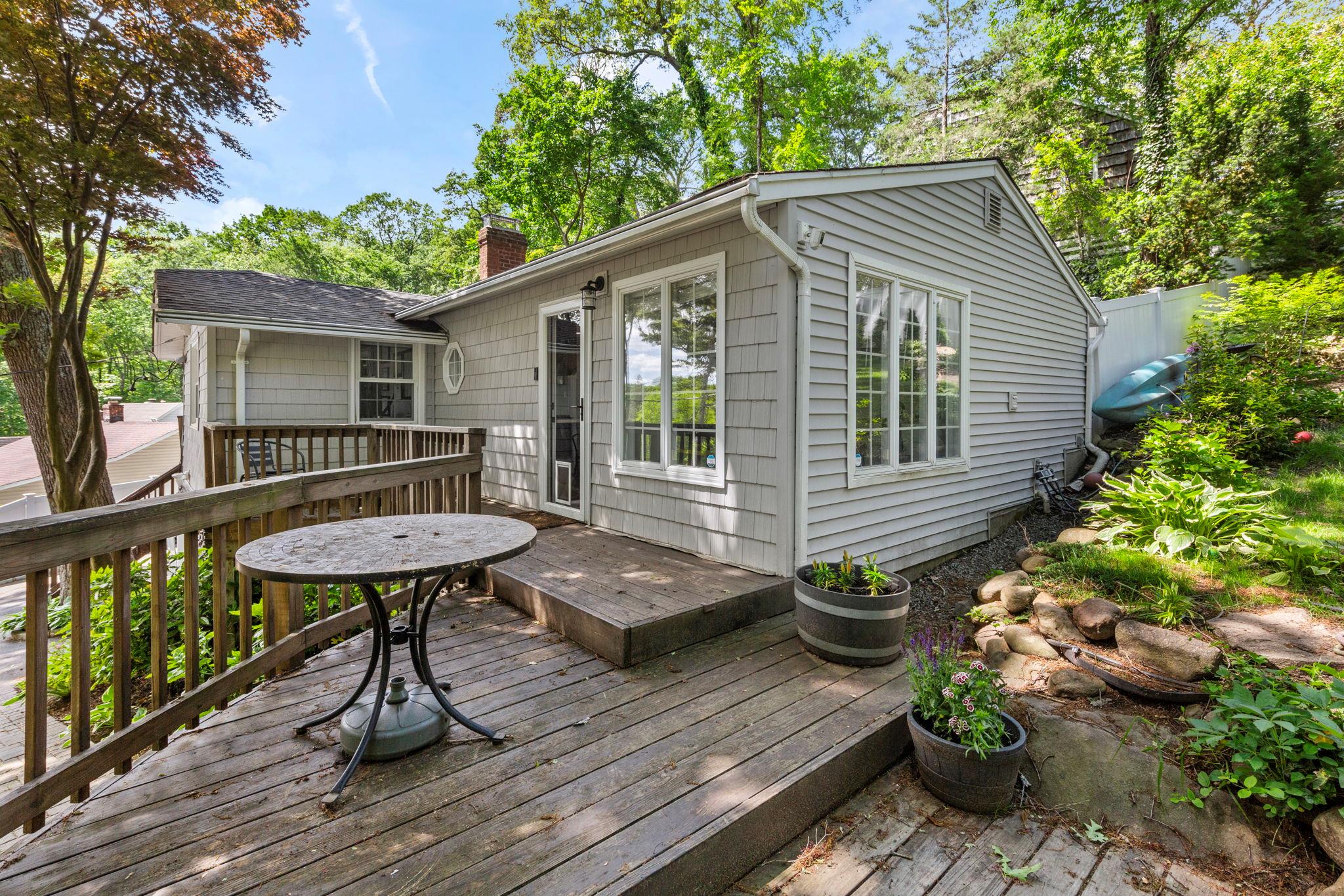 81 Lone Oak Drive, Centerport, New York image 26