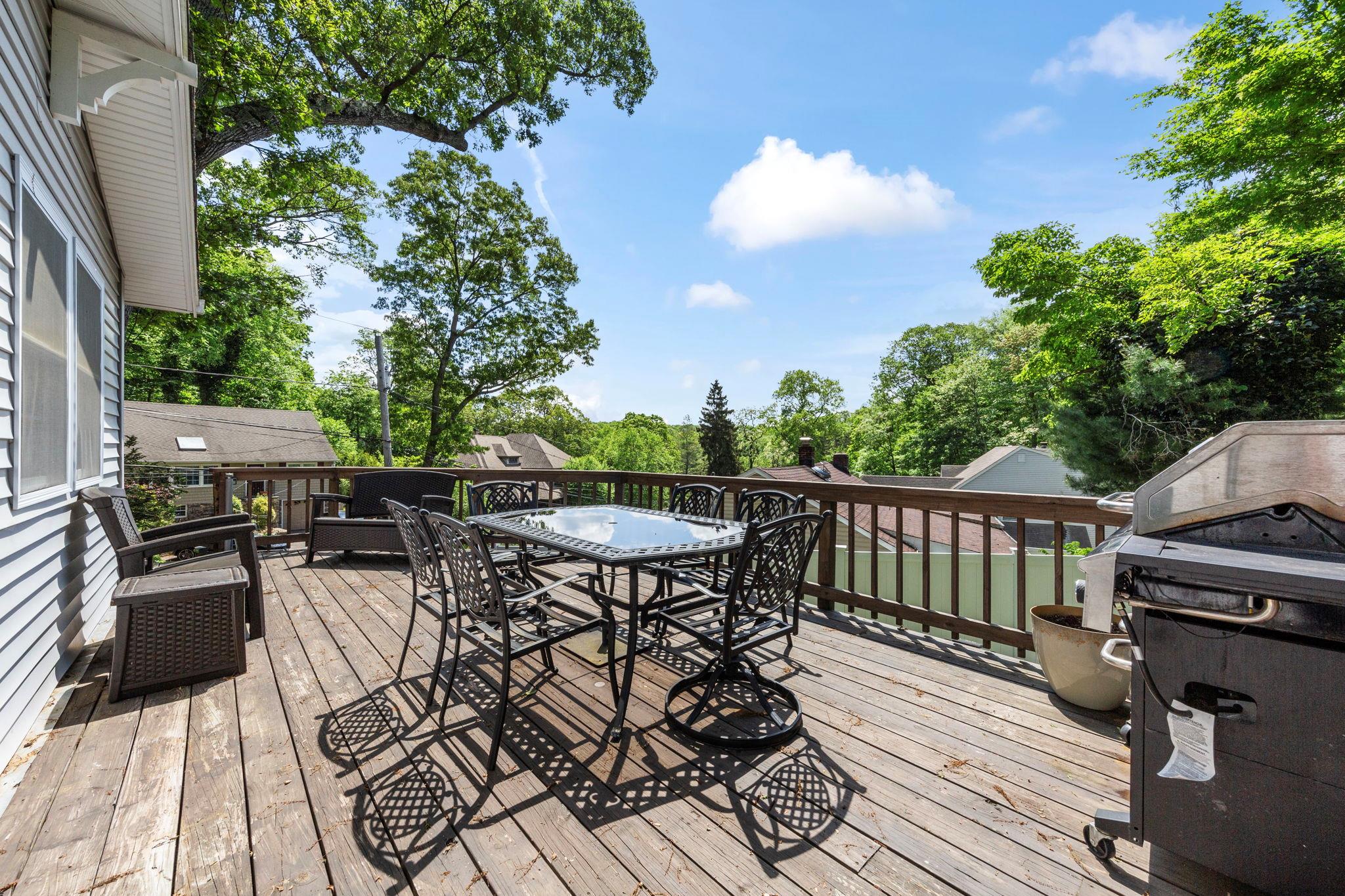 81 Lone Oak Drive, Centerport, New York image 34