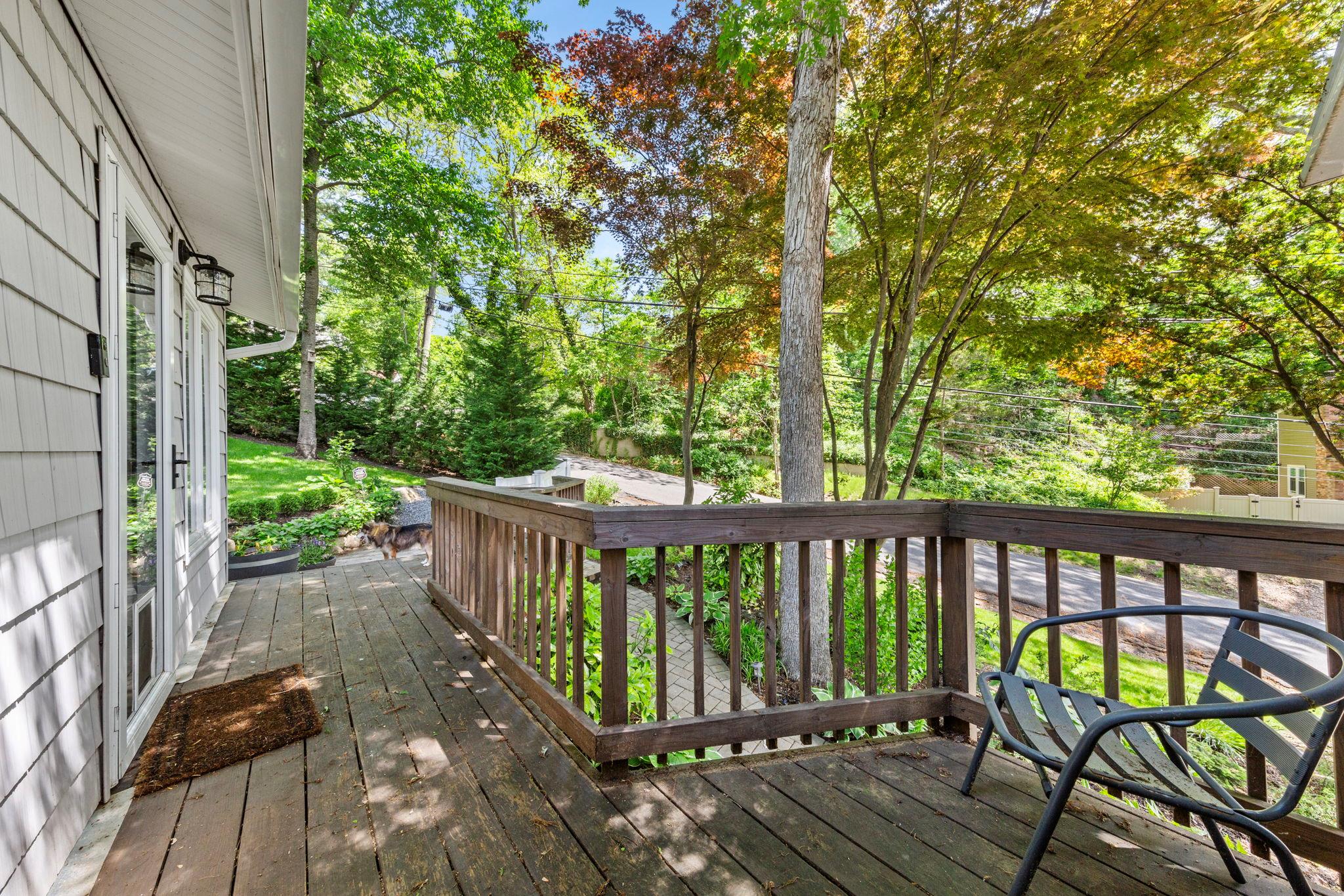 81 Lone Oak Drive, Centerport, New York image 25