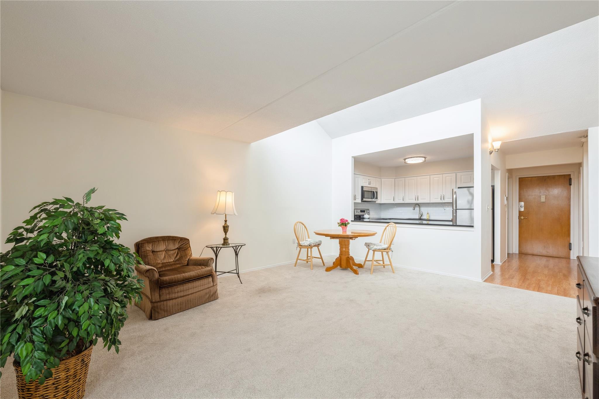 800 Willis Avenue #313, Albertson, New York image 12