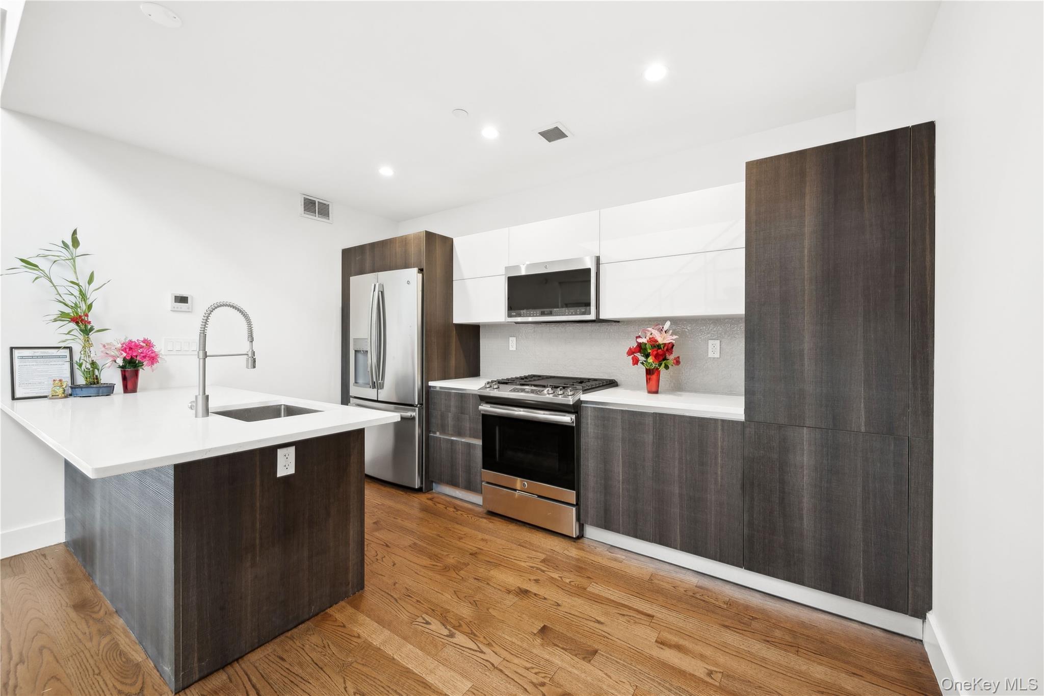 109-19 72nd Road PH7F