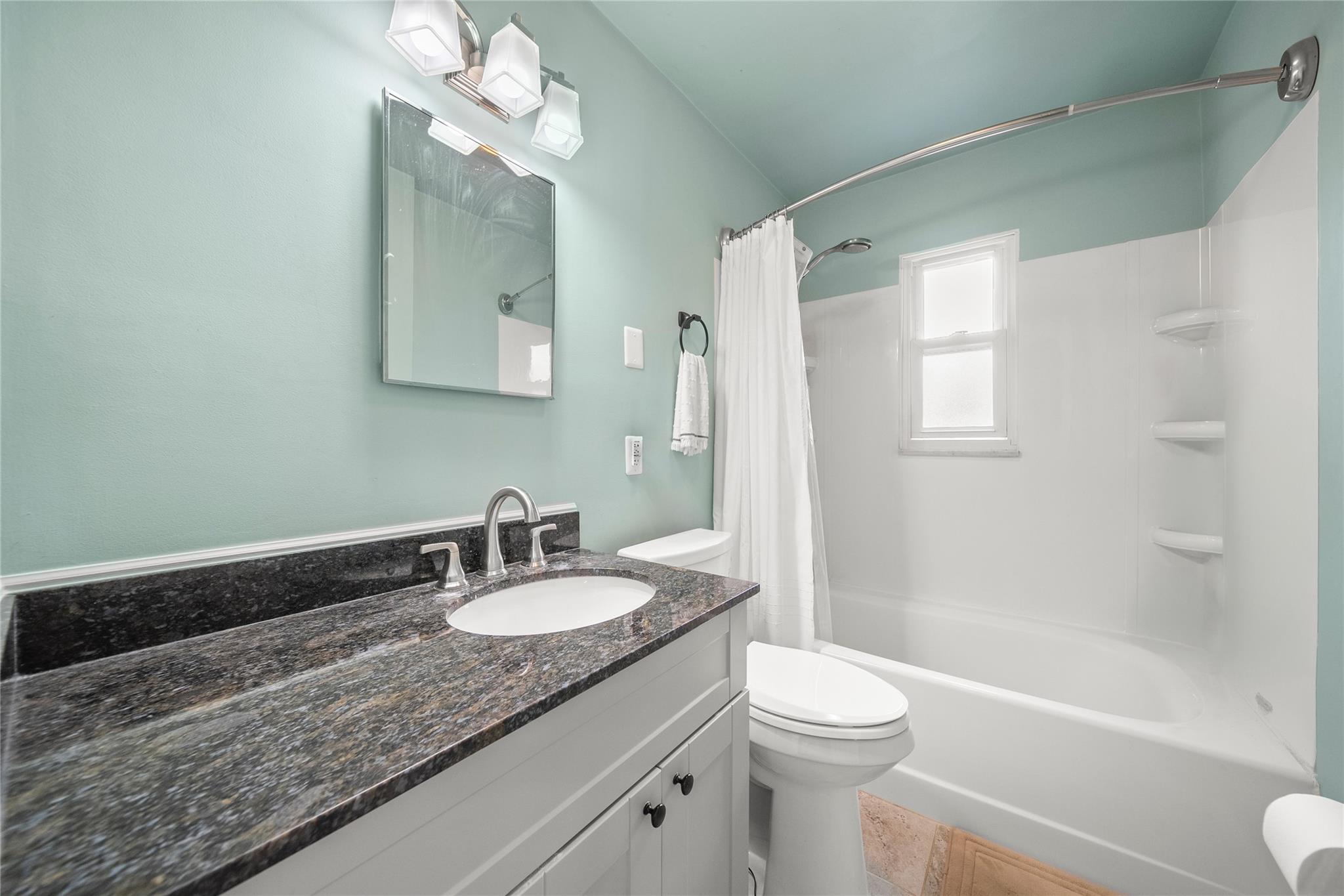 900 Bay Shore Avenue, West Islip, New York image 13