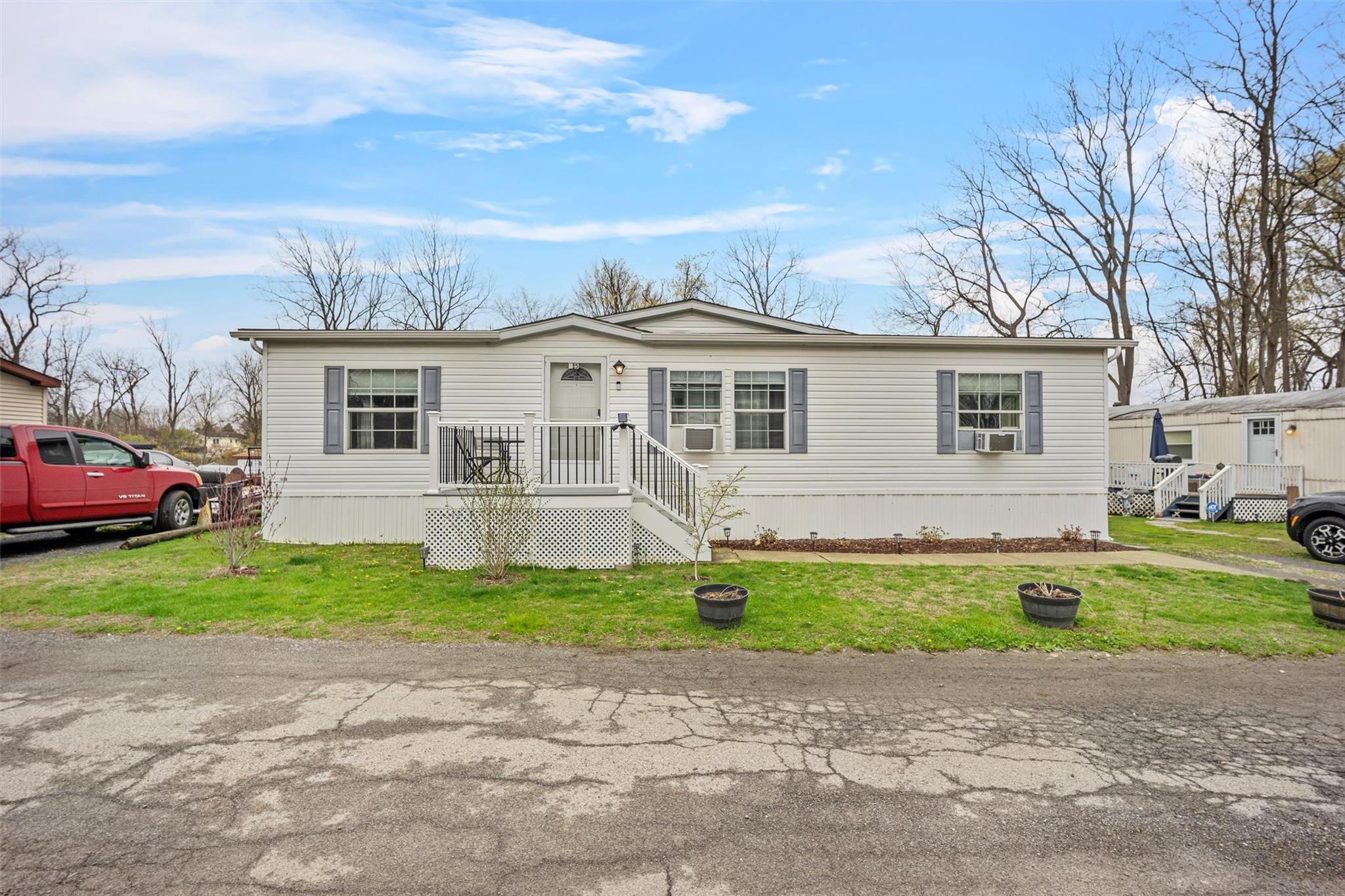15 Locust Lane, Poughquag, New York image 1