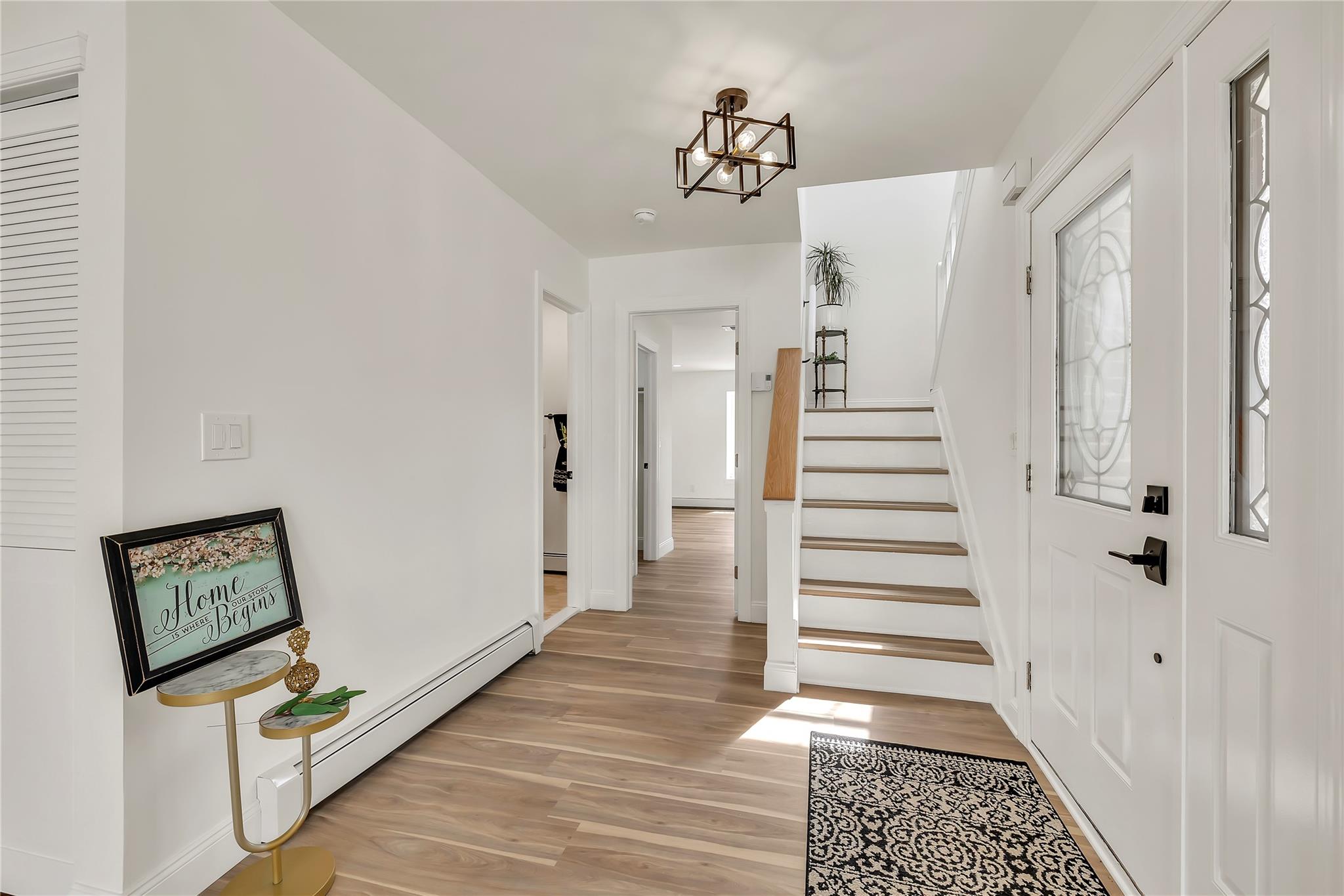 19 Hancock Court, Coram, New York image 3