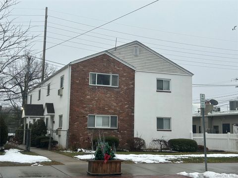 Apartment For Rent - 179 Orinoco Drive<br/> Brightwaters, NY 11718