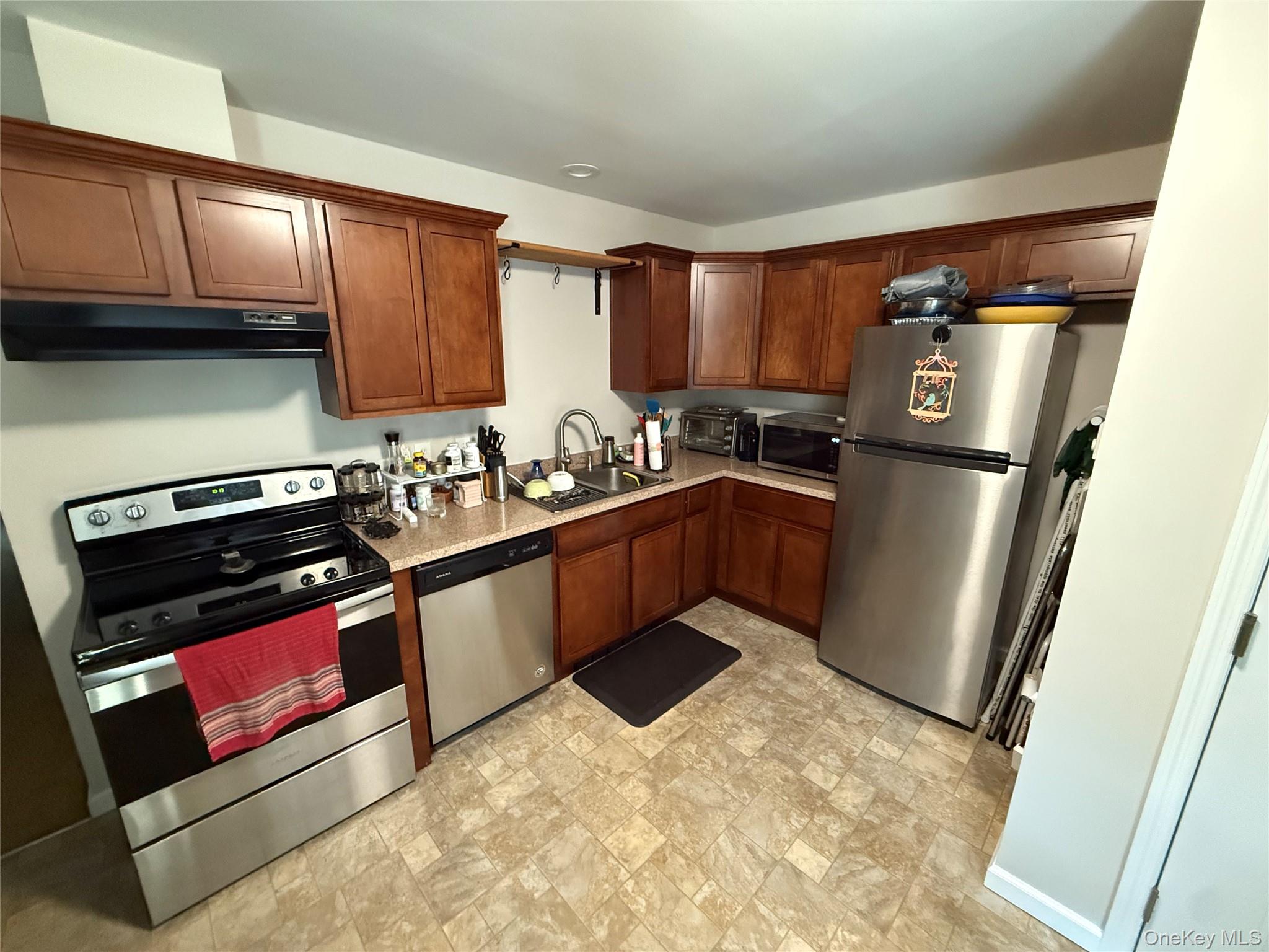 Wappingers Falls, New York 12590, United States, 2 Bedrooms Bedrooms, ,1 BathroomBathrooms,Residential,Active,189102