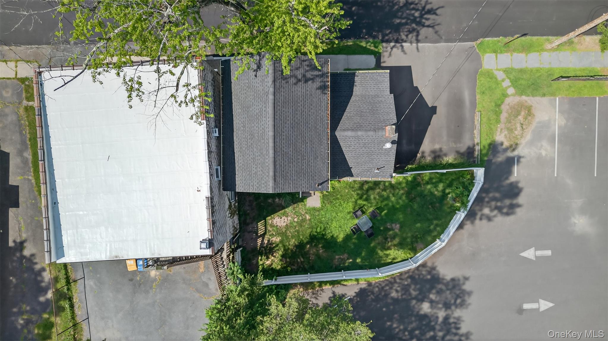 Kingston, New York 12401, United States, 2 Bedrooms Bedrooms, ,1 BathroomBathrooms,Residential,Active,191729