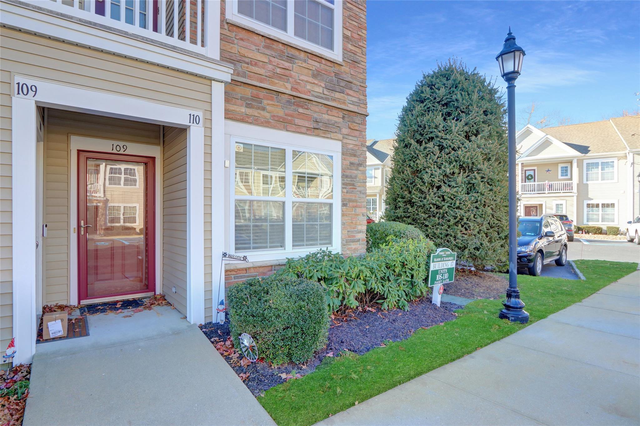 109 Paget Lane, Massapequa, New York image 1