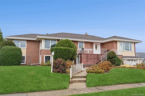 Photo of 615 E State Street, Long Beach, NY 11561 (MLS # 932293)