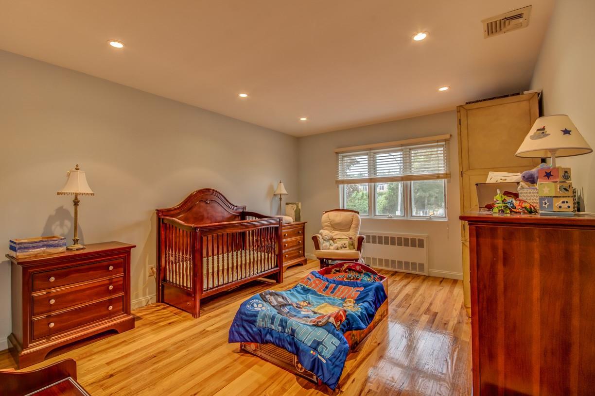 21629 28th Avenue, Bayside, New York image 15