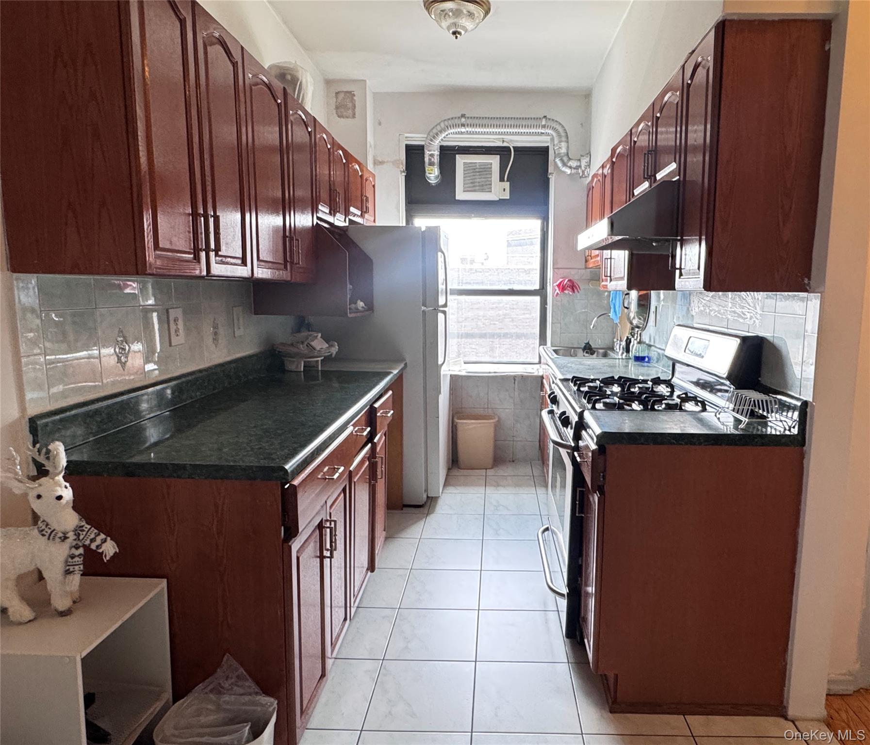 136-05 Sanford Ave 4A