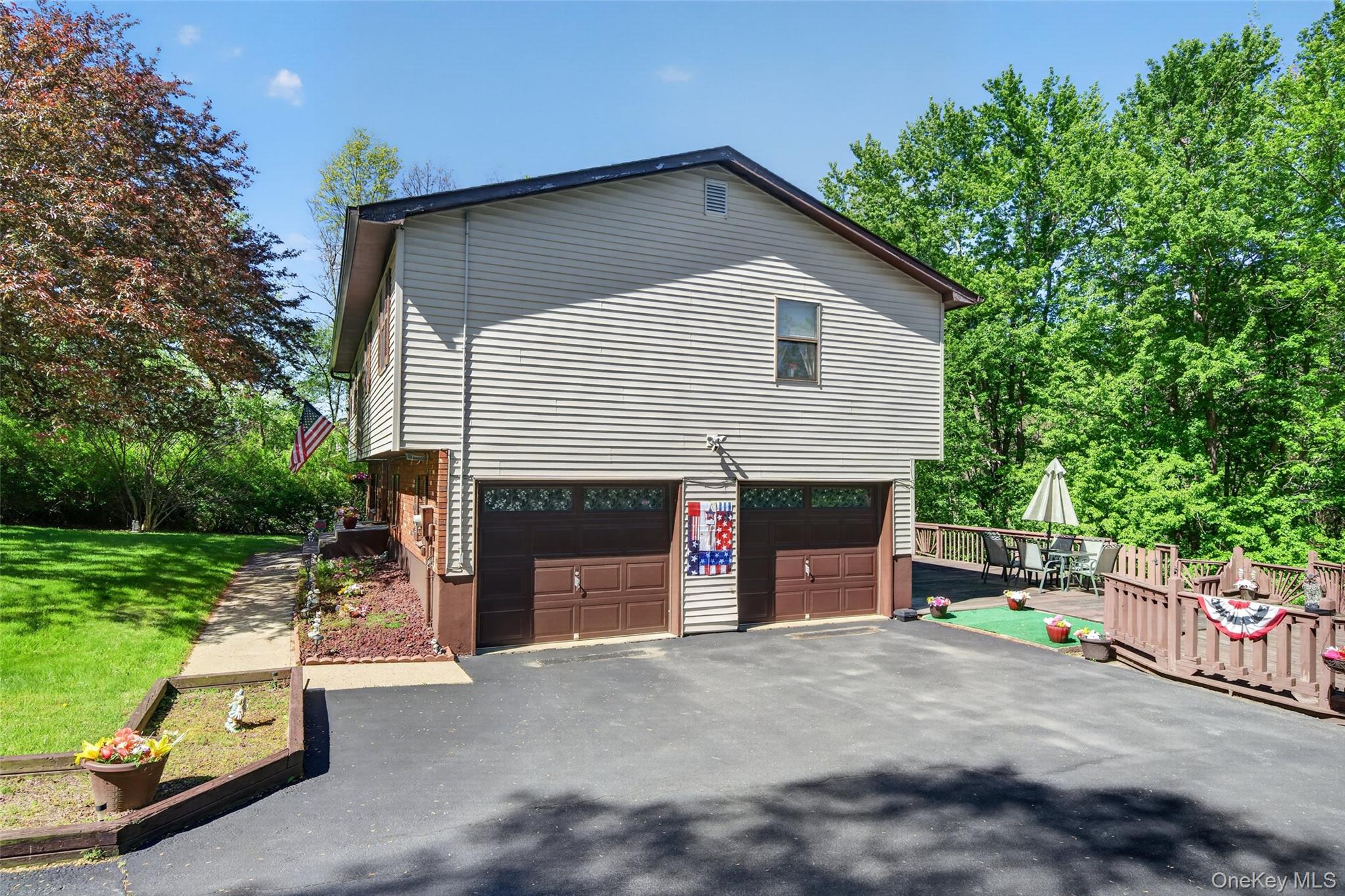 16 Woodward Road
