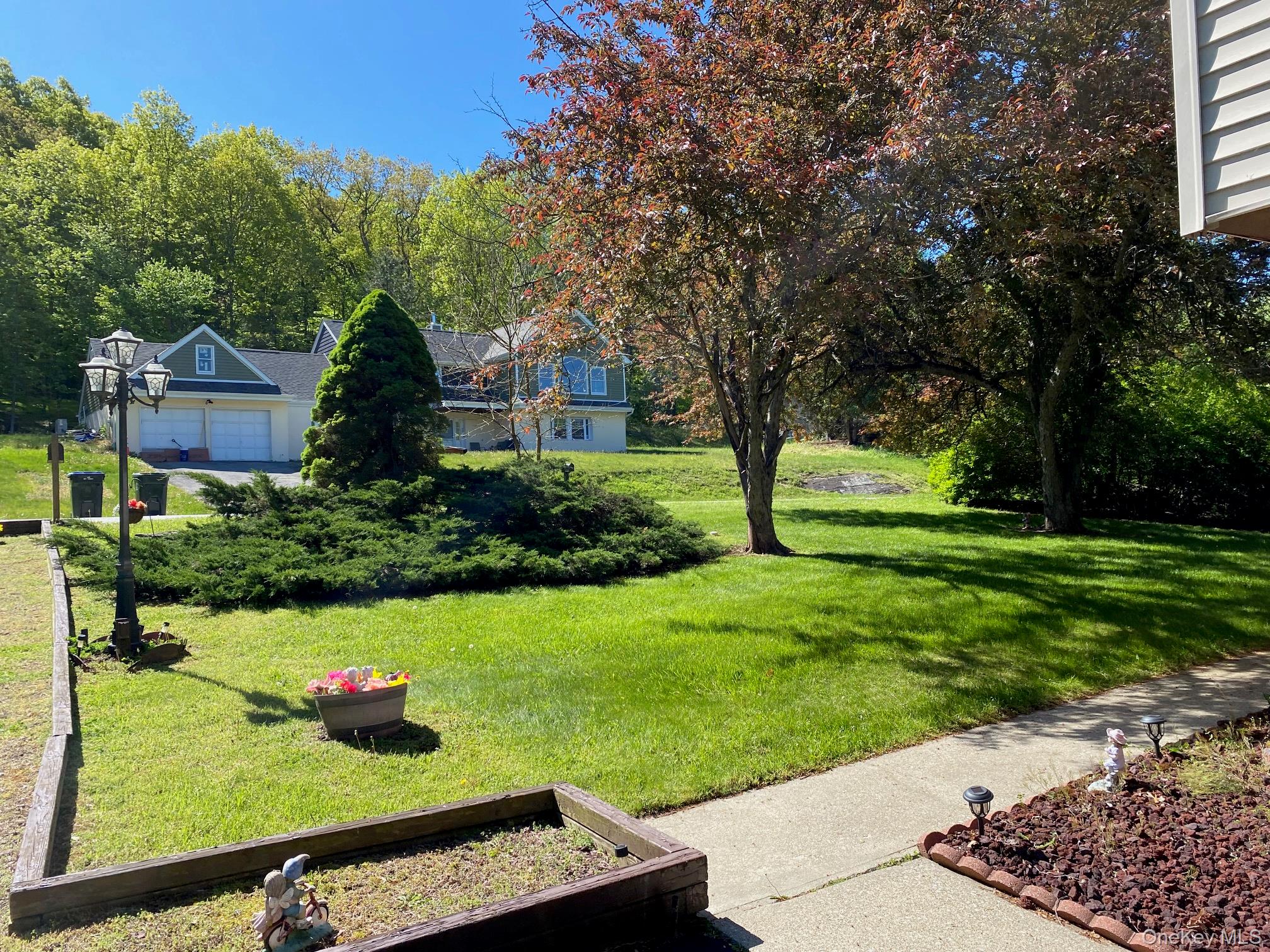 16 Woodward Road