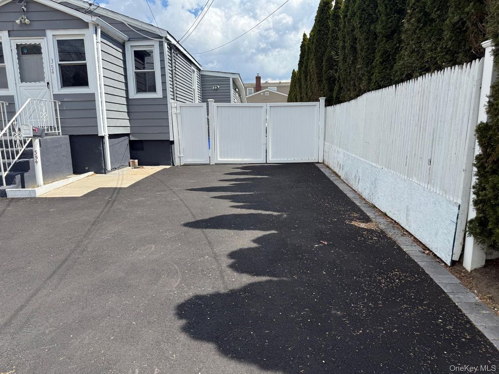 Photo of 354 Beachview Street, Copiague, NY 11726 (MLS # 987276)