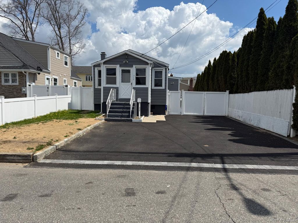 Photo of 354 Beachview Street, Copiague, NY 11726 (MLS # 987276)