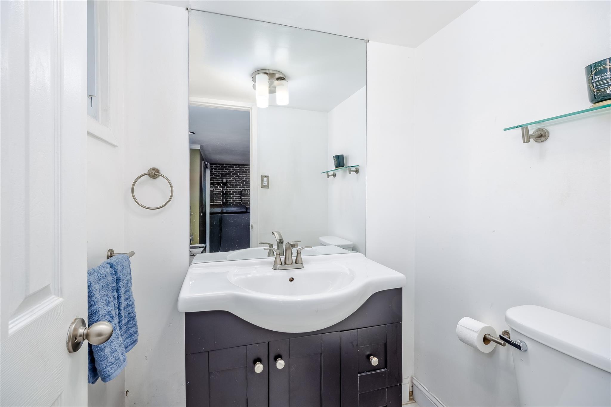 1425 Cecily Drive, Merrick, New York image 28