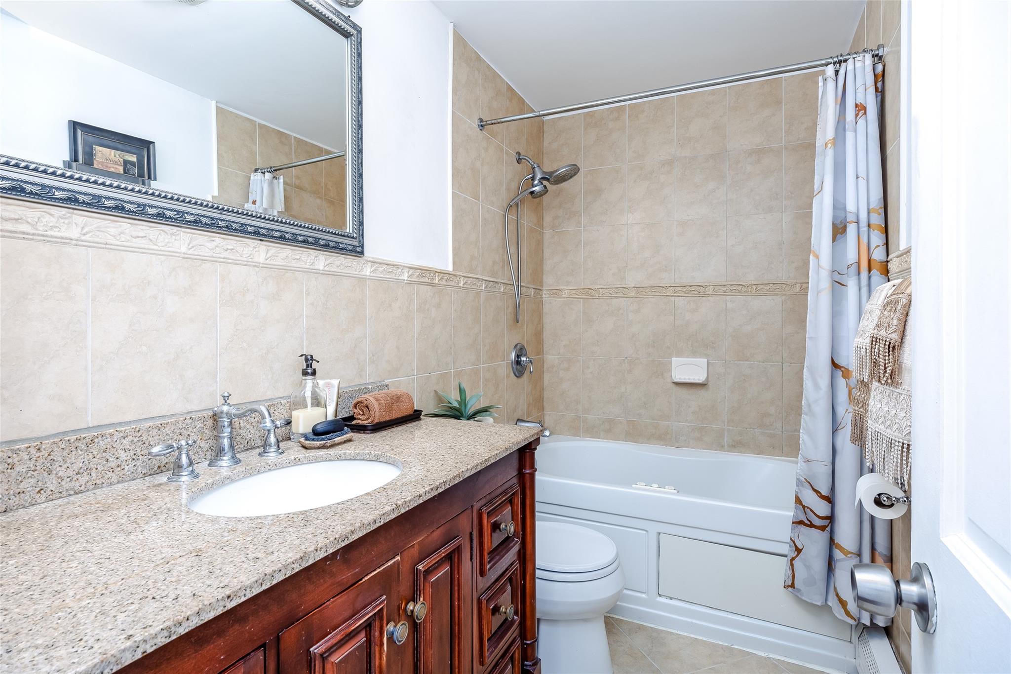 1425 Cecily Drive, Merrick, New York image 21