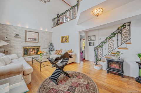 53 Hewitt Boulevard Center Moriches NY 11934