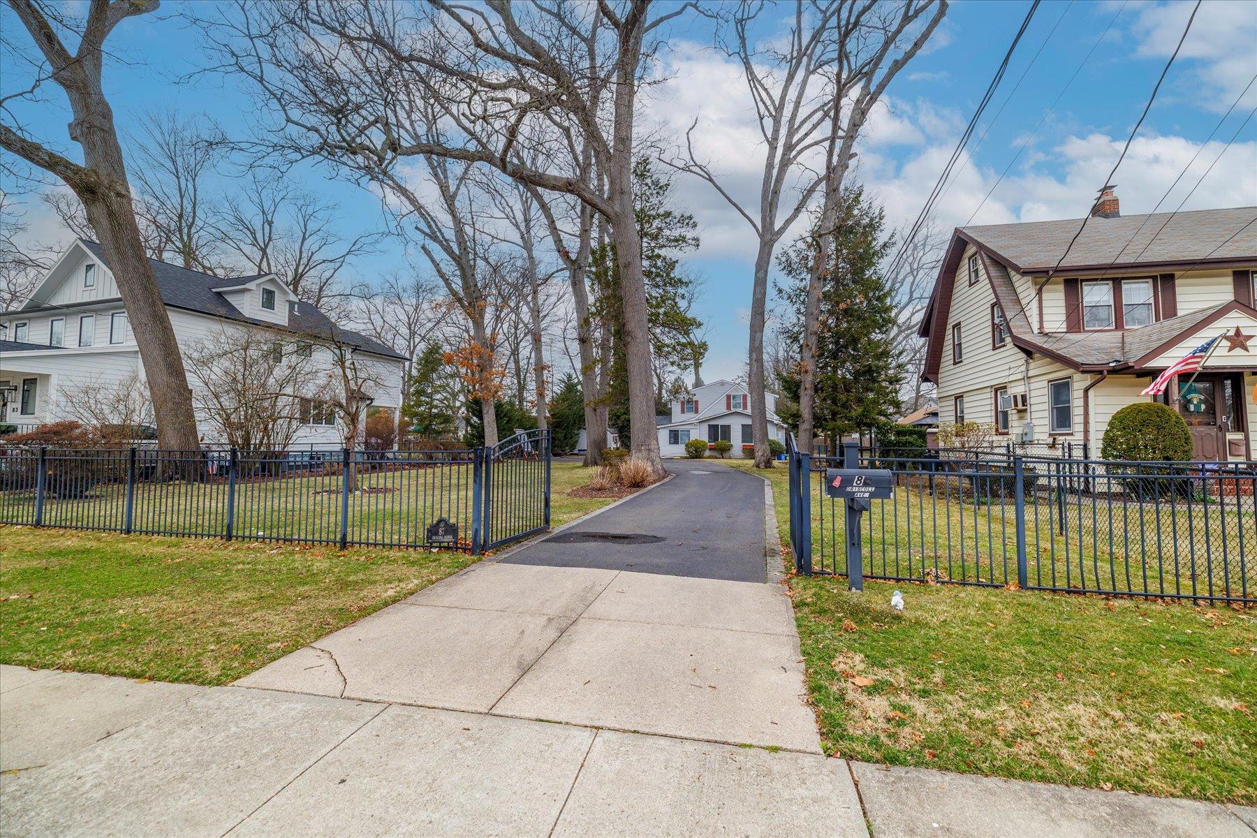 87 Driscoll Avenue, Rockville Centre, New York image 22