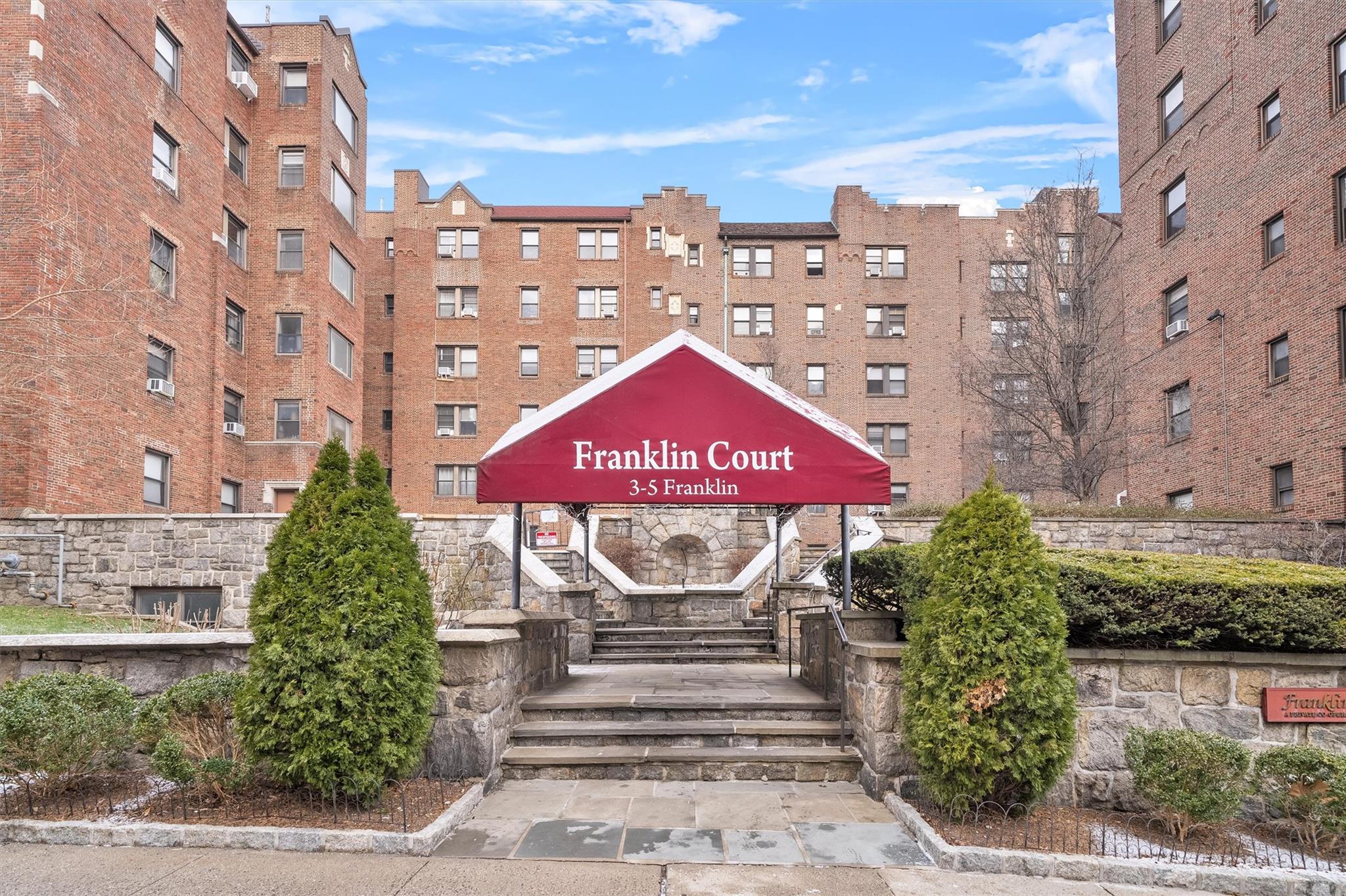 3 Franklin Avenue #3J, White Plains, New York image 1