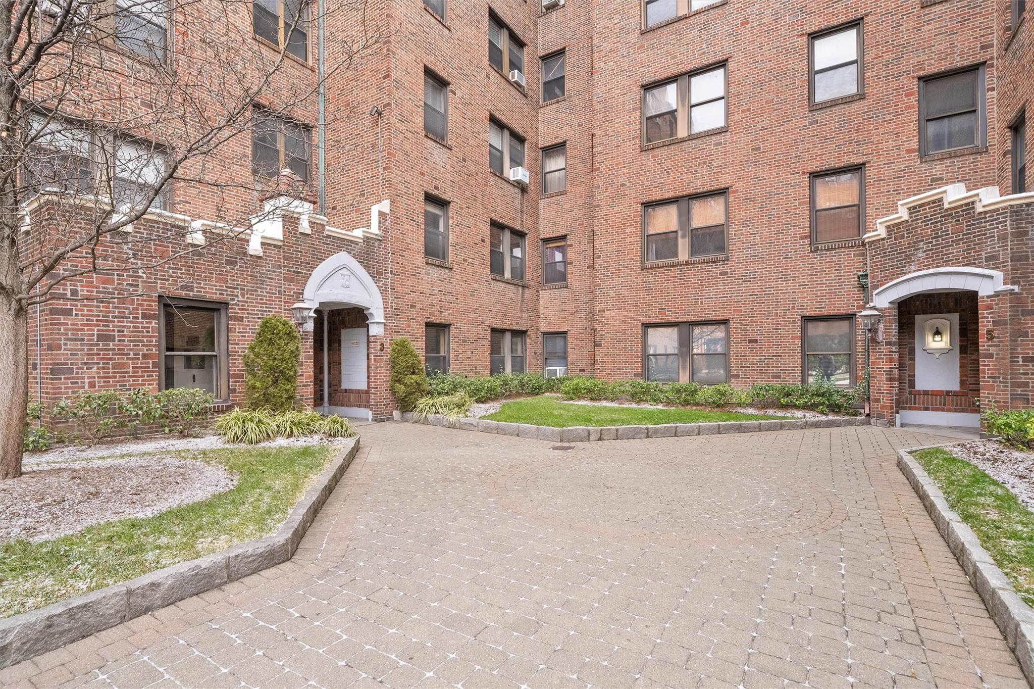 3 Franklin Avenue #3J, White Plains, New York image 2