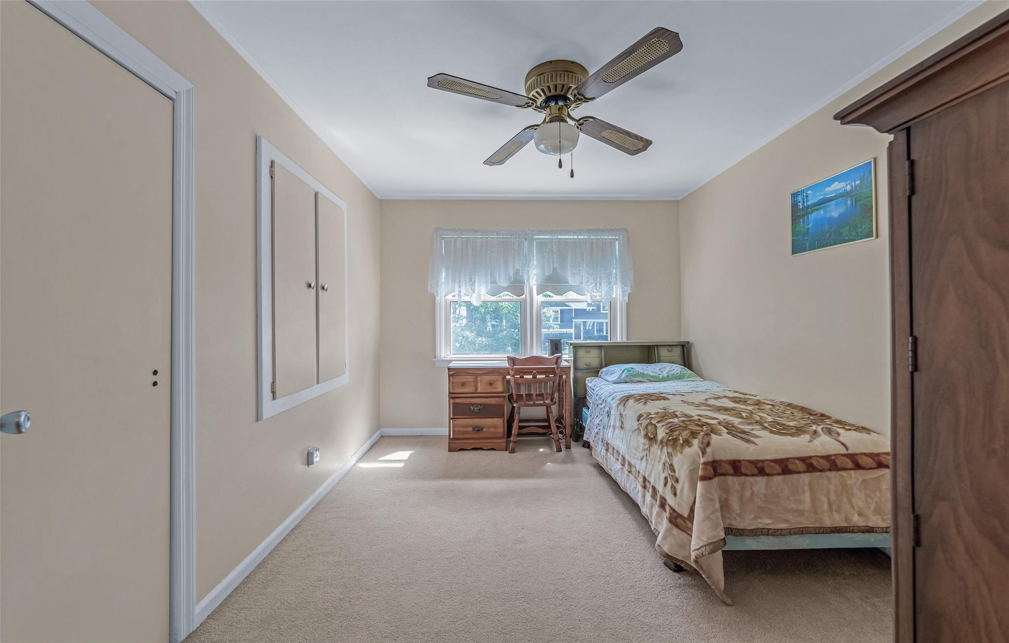 38 Pell Terrace, Garden City, New York image 8