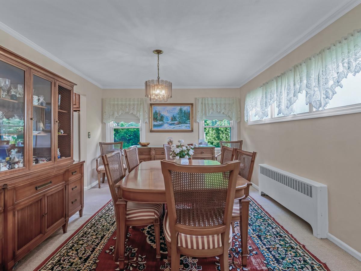 38 Pell Terrace, Garden City, New York image 4