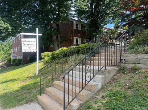 Condo For Rent - 717 Tuckahoe Road #16A<br/> Yonkers, NY 10710
