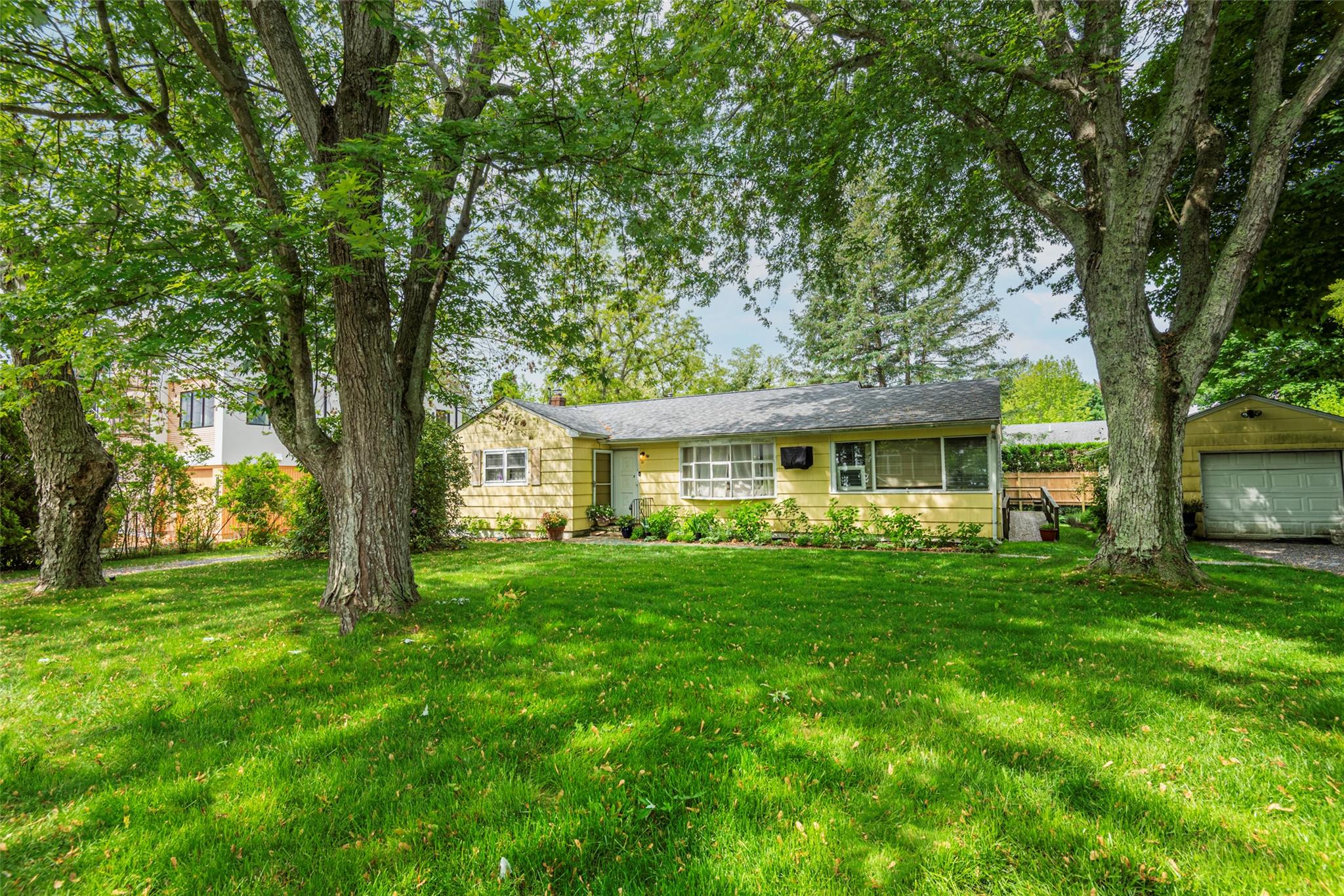 31 Sunset Drive, Sag Harbor, New York image 6