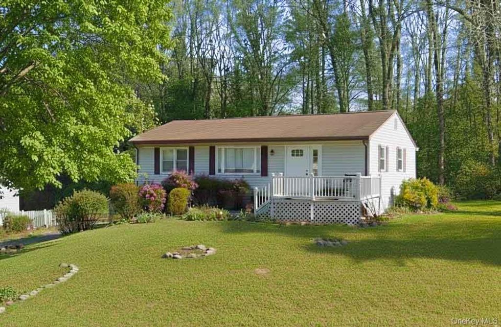 Photo of 9 Merriewold Lane S, Monroe, NY 10950 (MLS # 994918)