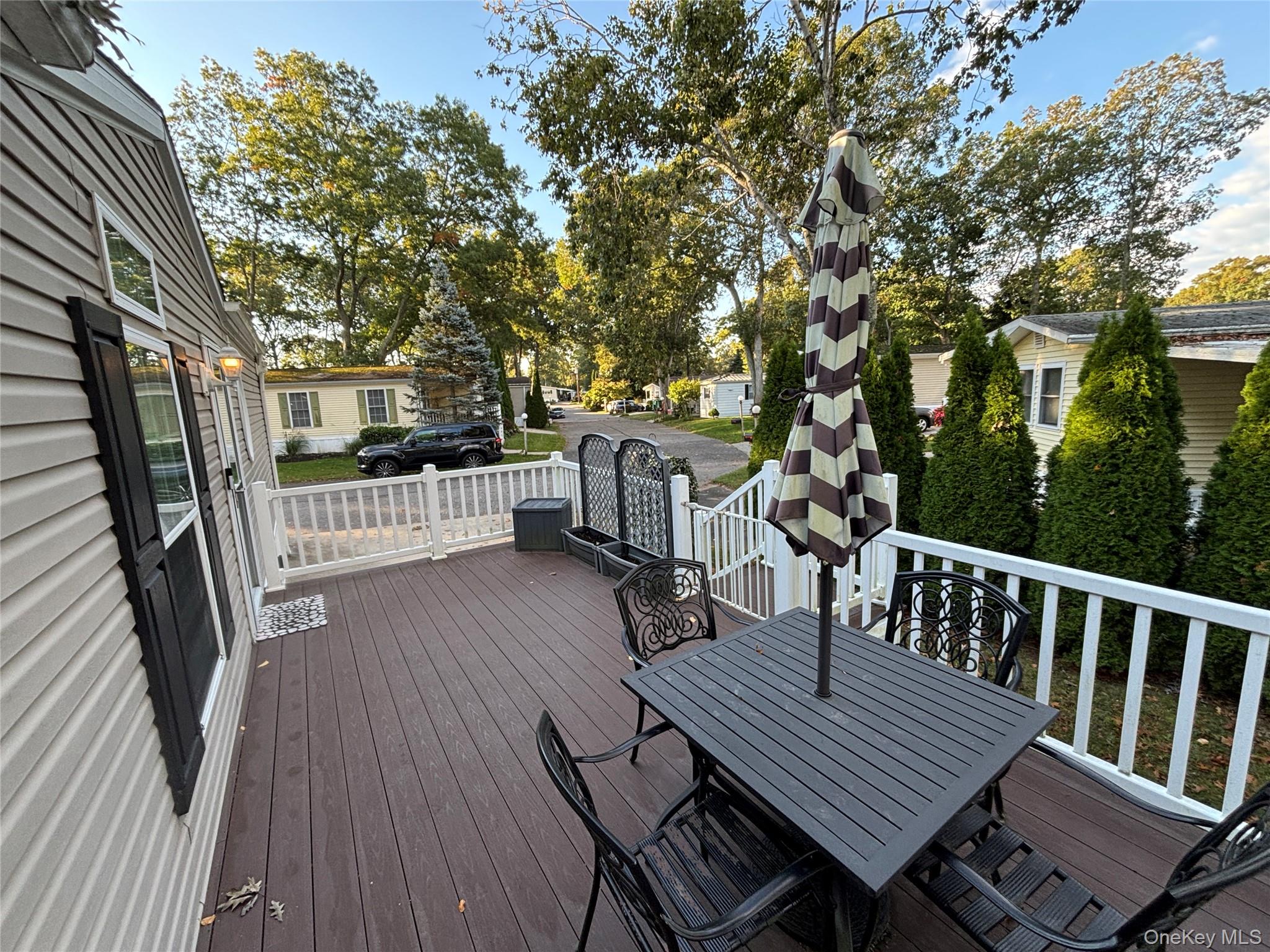 1661 Old Country Road 72