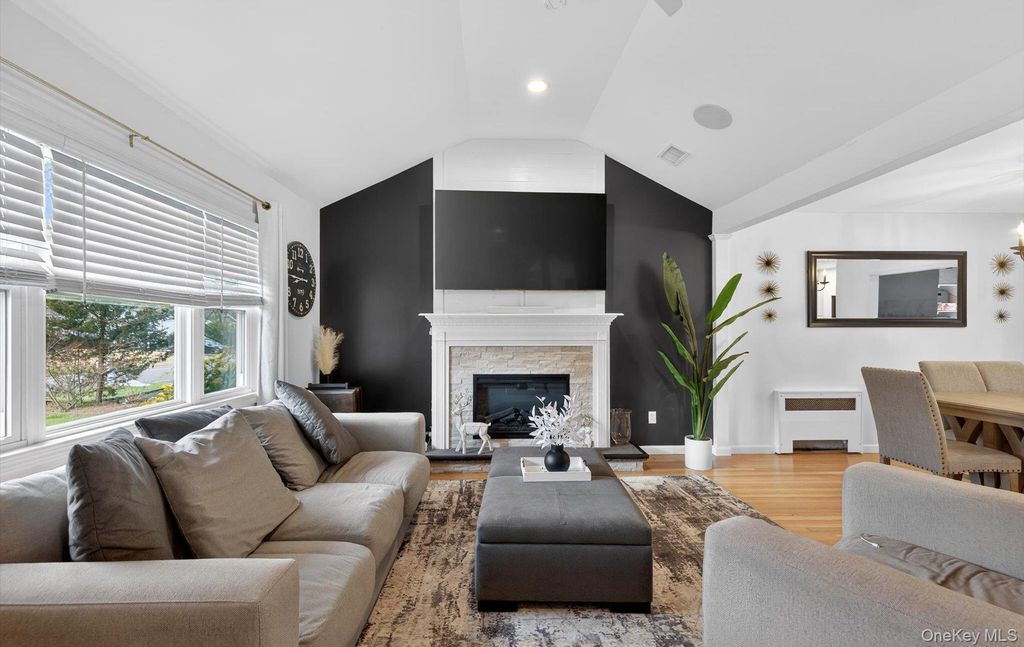 Photo of 175 Evergreen Avenue, Smithtown, NY 11787 (MLS # 951410)