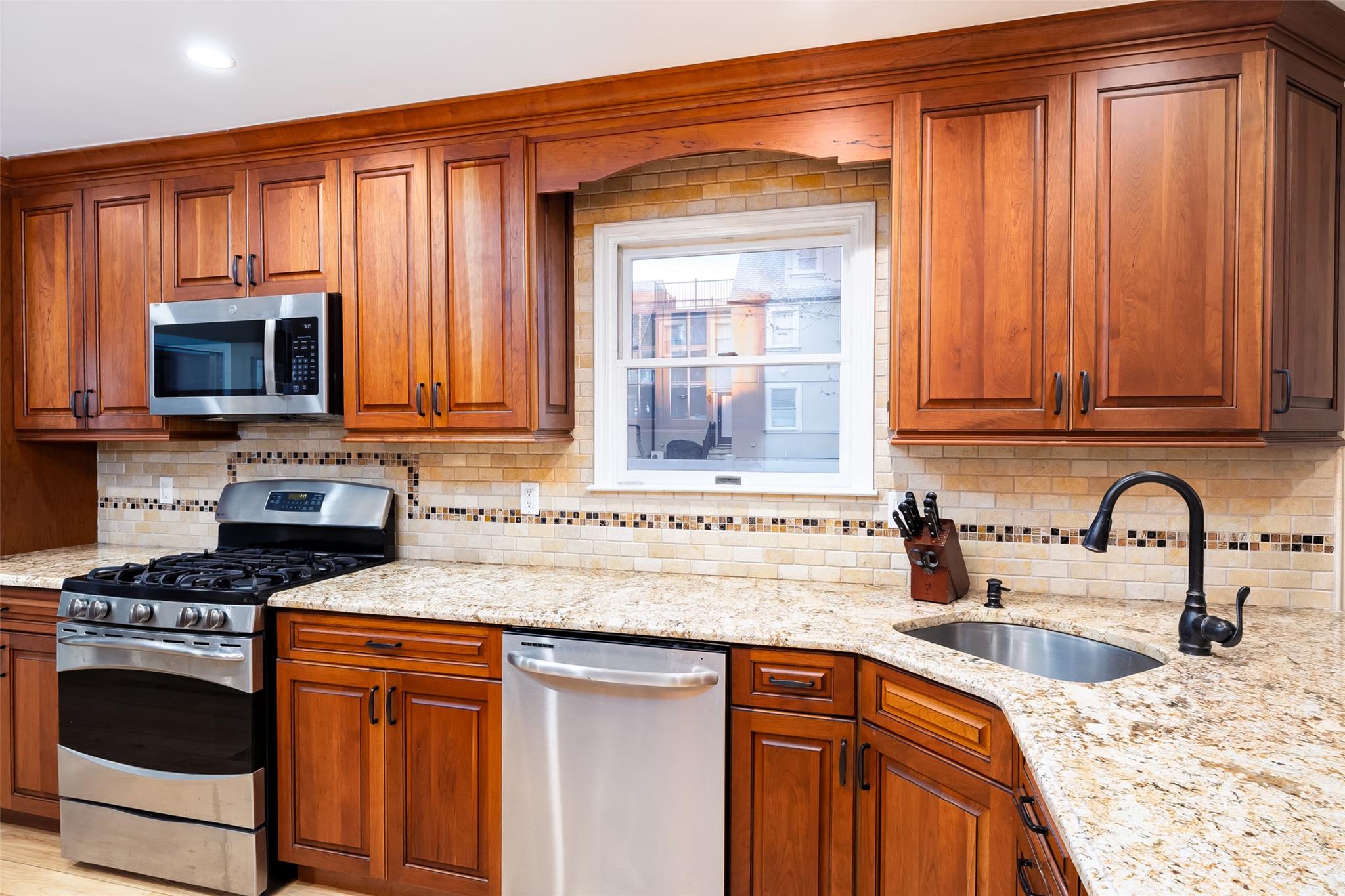 61 Parma Road, Island Park, New York image 12