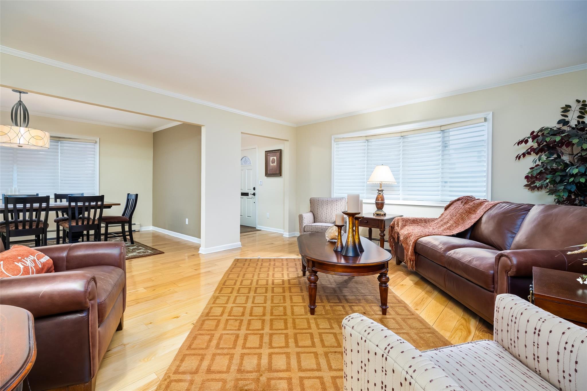 61 Parma Road, Island Park, New York image 6