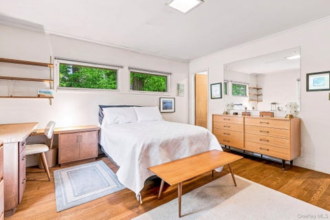 Tiny photo for 21 Seely Place, Scarsdale, NY 10583 (MLS # 1050370)