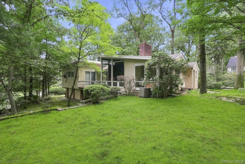 Tiny photo for 21 Seely Place, Scarsdale, NY 10583 (MLS # 1050370)