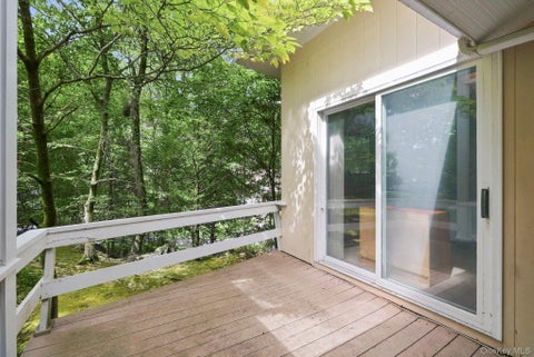 Tiny photo for 21 Seely Place, Scarsdale, NY 10583 (MLS # 1050370)