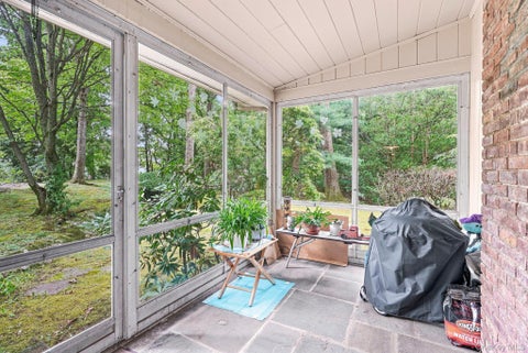Tiny photo for 21 Seely Place, Scarsdale, NY 10583 (MLS # 1050370)