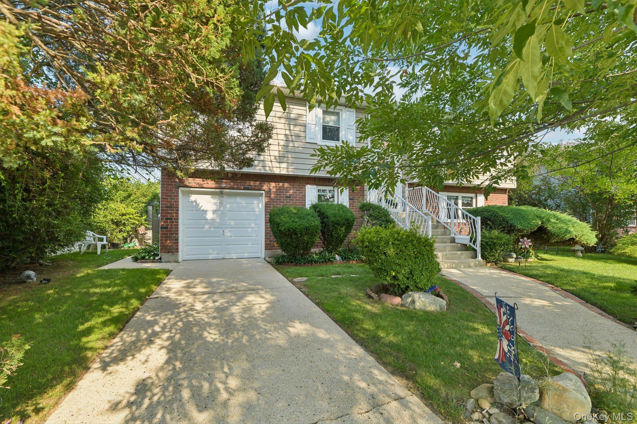 8 Laurel Lane