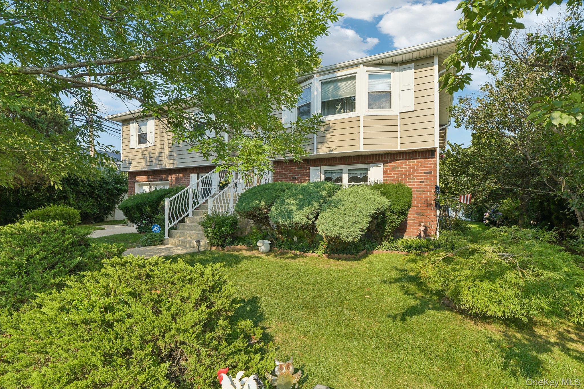 8 Laurel Lane