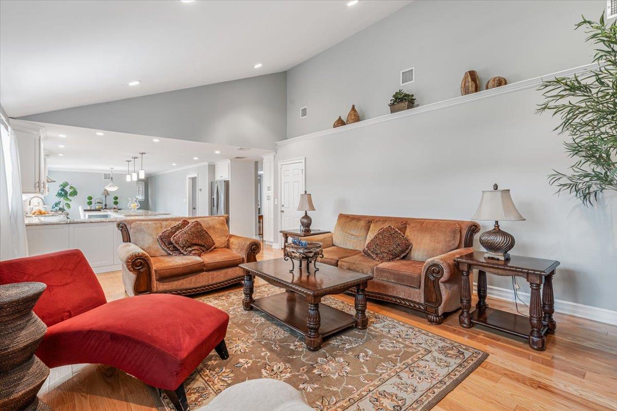 949 Union Street, Bohemia, New York image 10