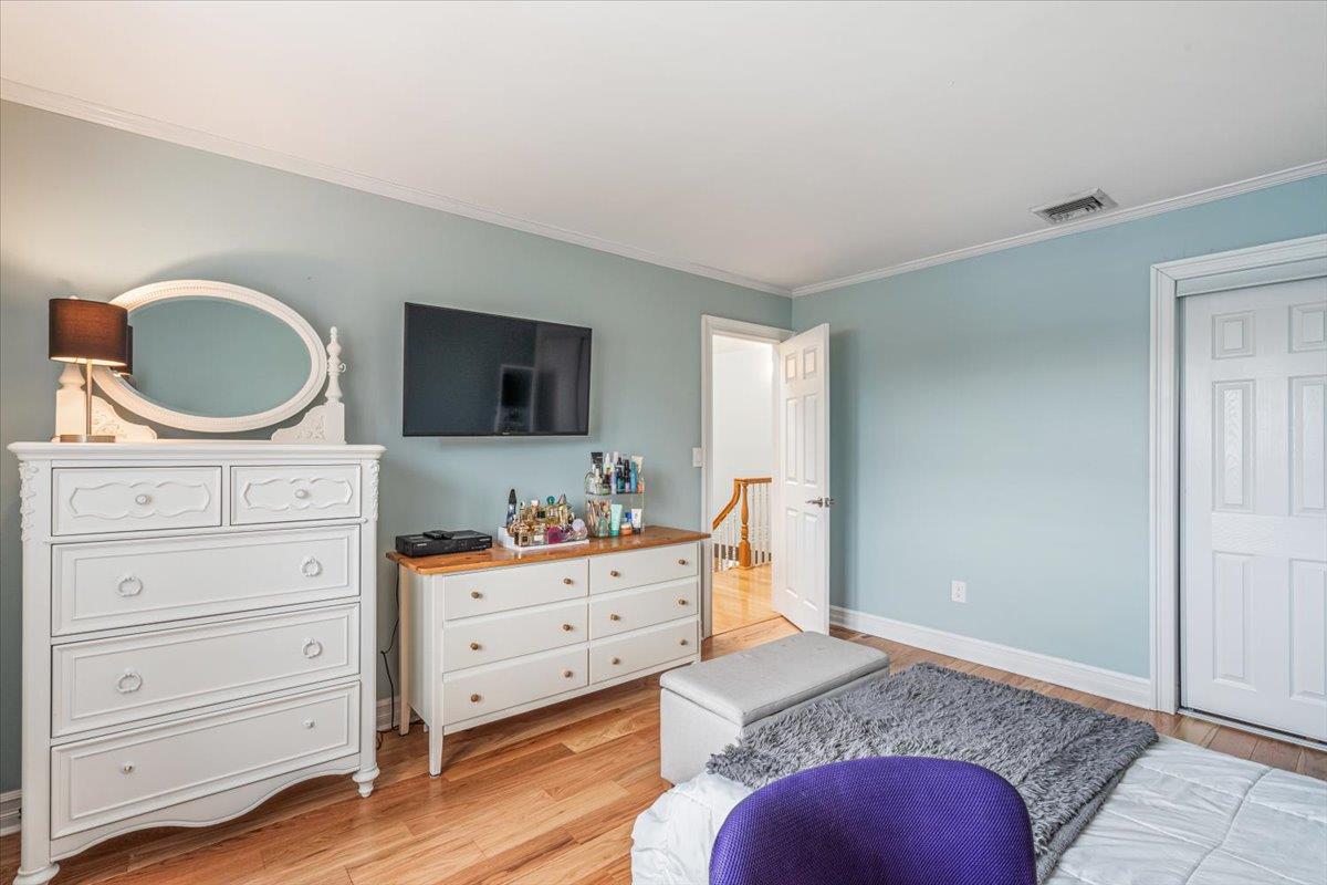 949 Union Street, Bohemia, New York image 15