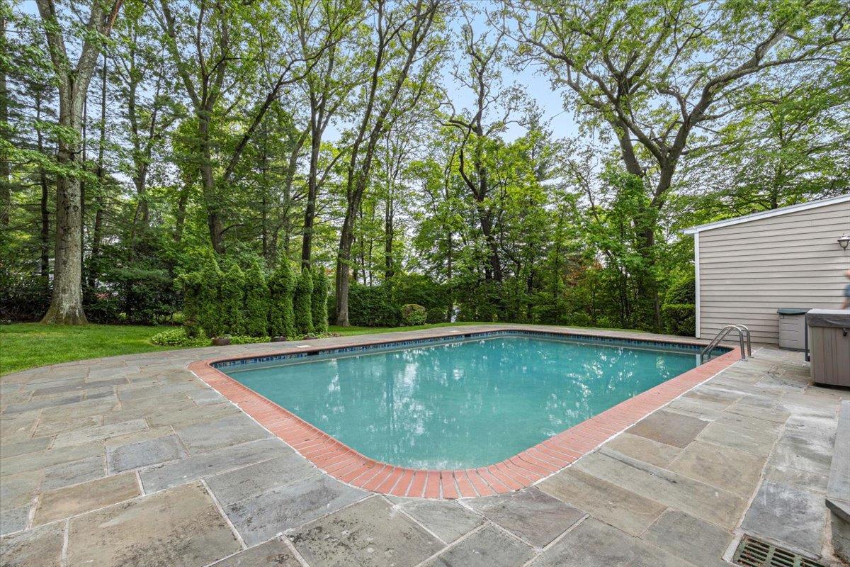 6 Greenville Road, Scarsdale, New York image 33