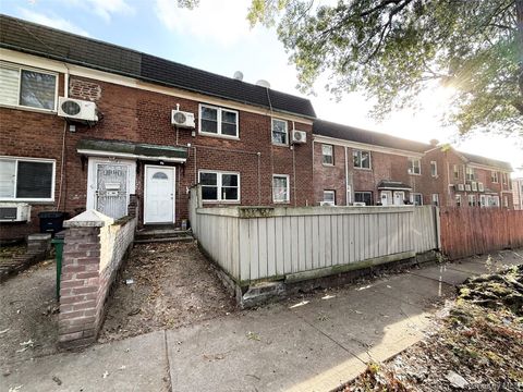 13772 70th Avenue Flushing NY 11367