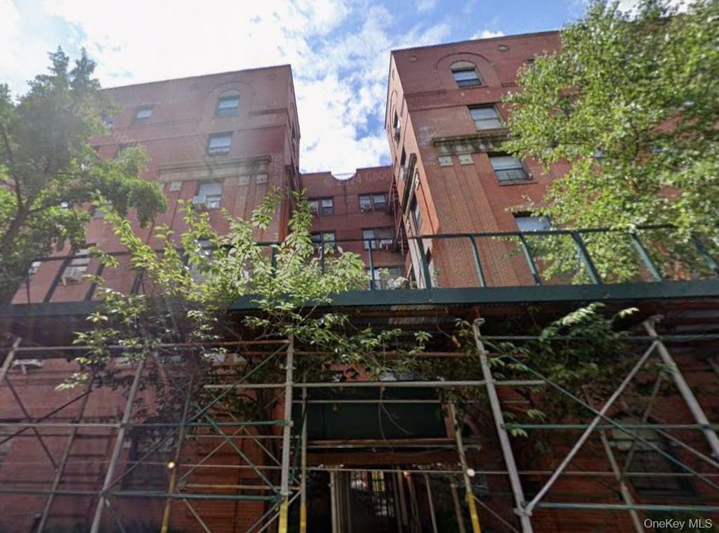 Photo of 35-30 73rd Street #2B, Jackson Heights, NY 11372 (MLS # 965247)