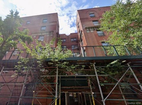 Photo of 35-30 73rd Street #2B, Jackson Heights, NY 11372 (MLS # 965247)