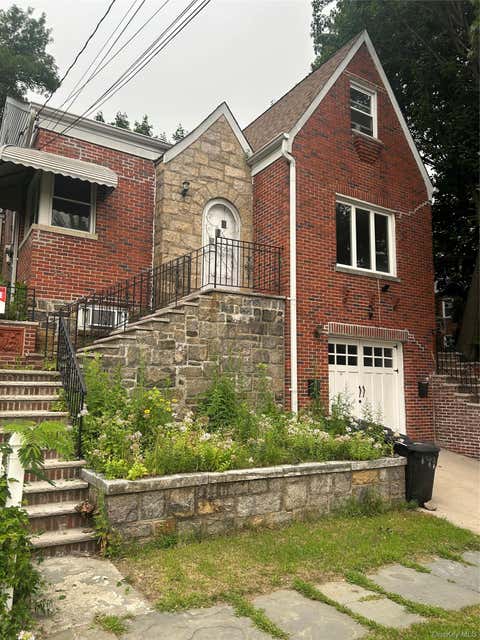 Multifamily For Sale - 141 Sterling Avenue<br/> Yonkers, NY 10704