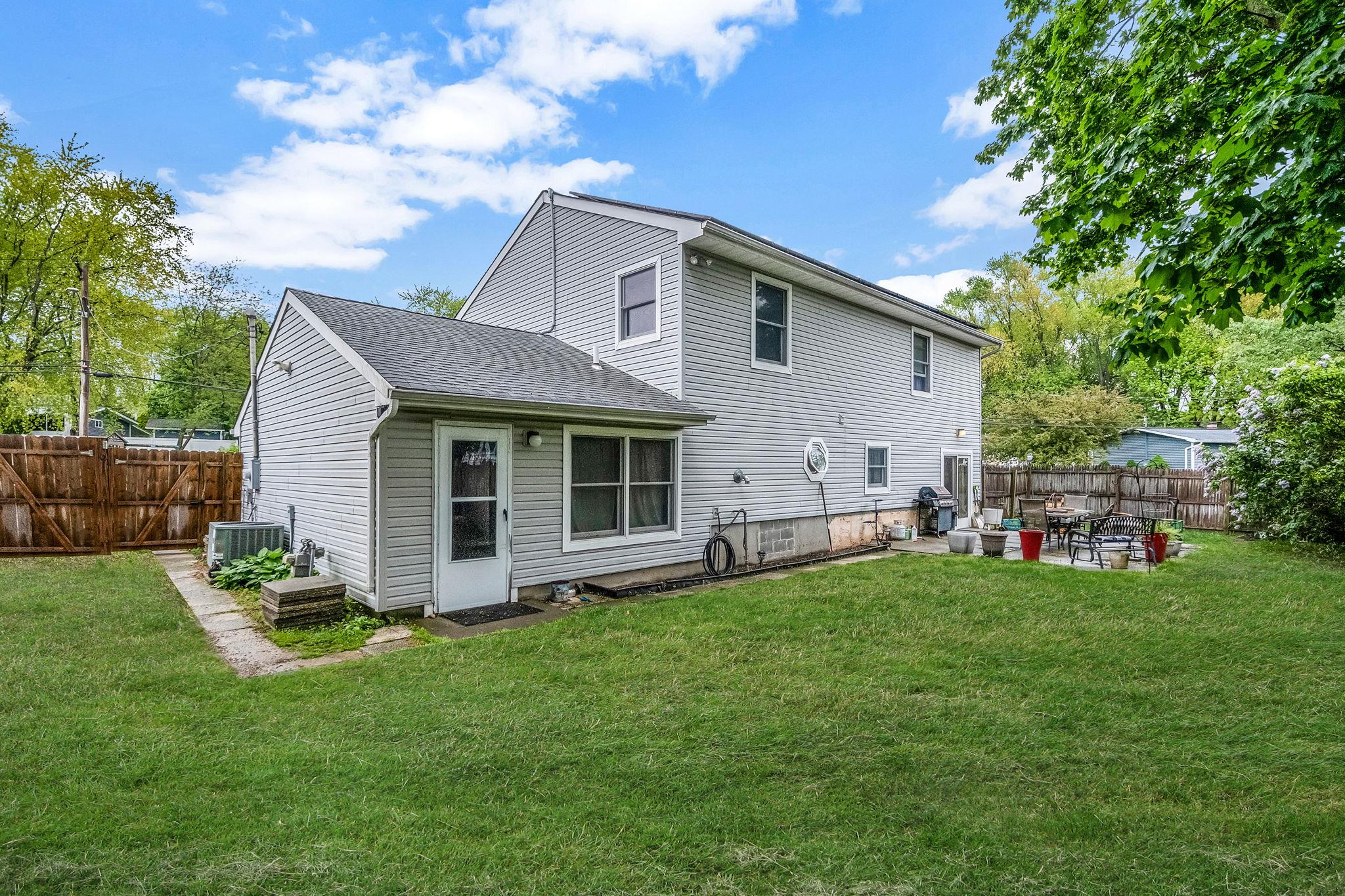 4 Flintlock Lane, Selden, New York image 34