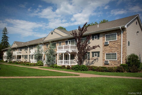 Apartment For Rent - 650 Veterans Highway #1-1G<br/> Suffolk County, Hauppauge, NY 11788