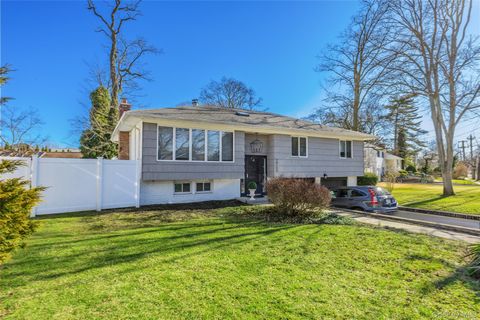 Homes For Sale - 2968 Beltagh Avenue<br/> Wantagh, NY 11793